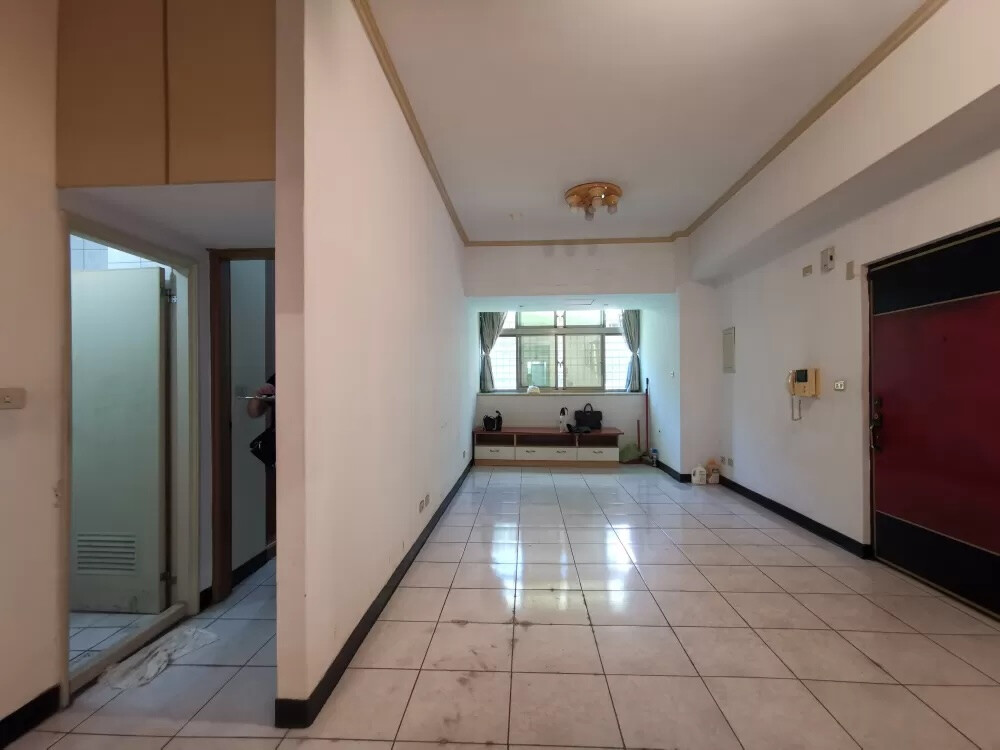 案例 2：樹林 20 年老屋爆改北歐風粉彩小屋