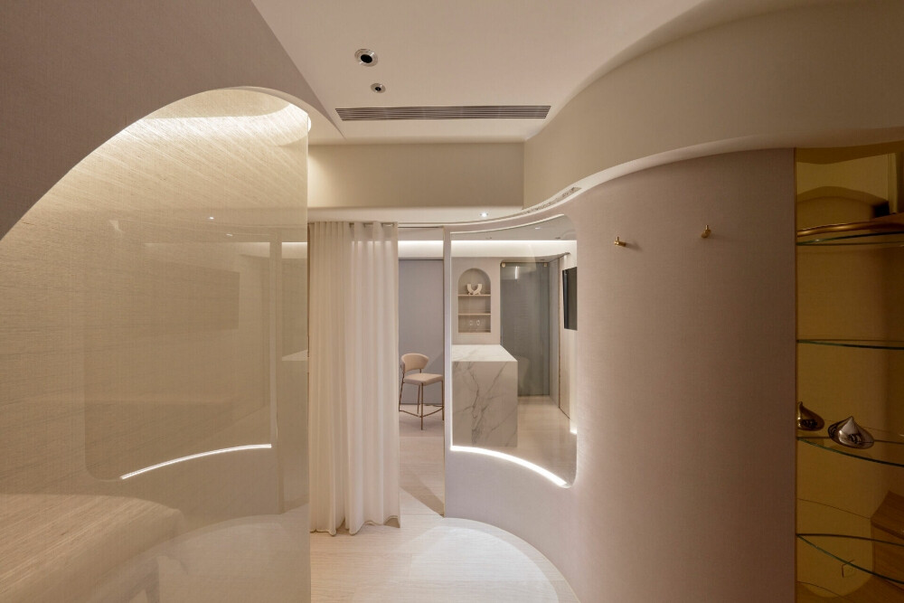 多用反光／透光建材