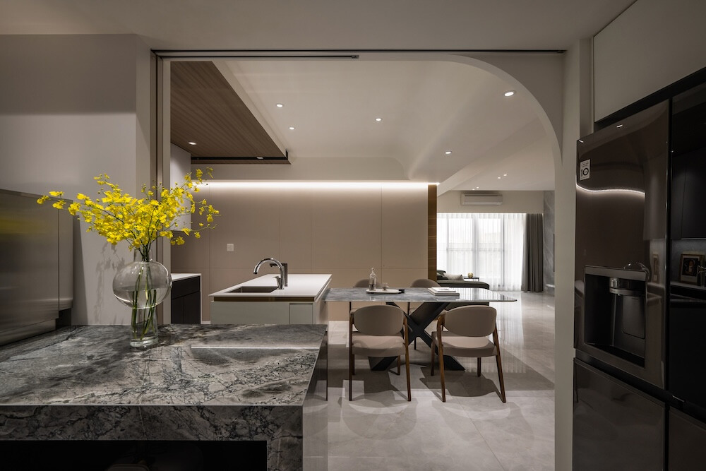 類型 3：T 型中島