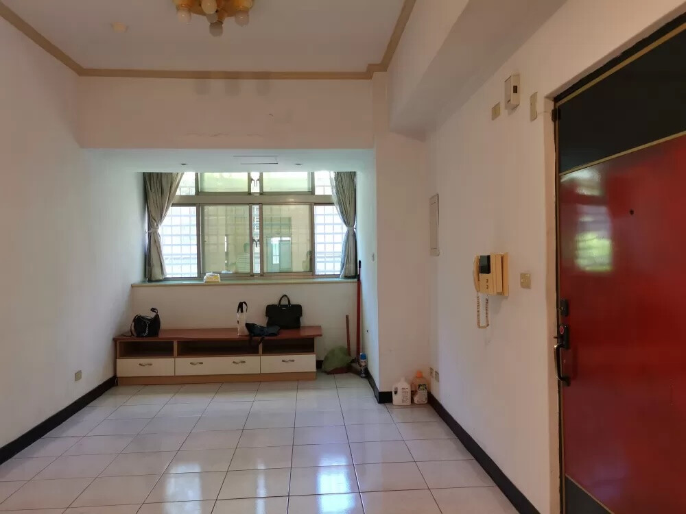 案例 2：樹林 20 年老屋爆改北歐風粉彩小屋