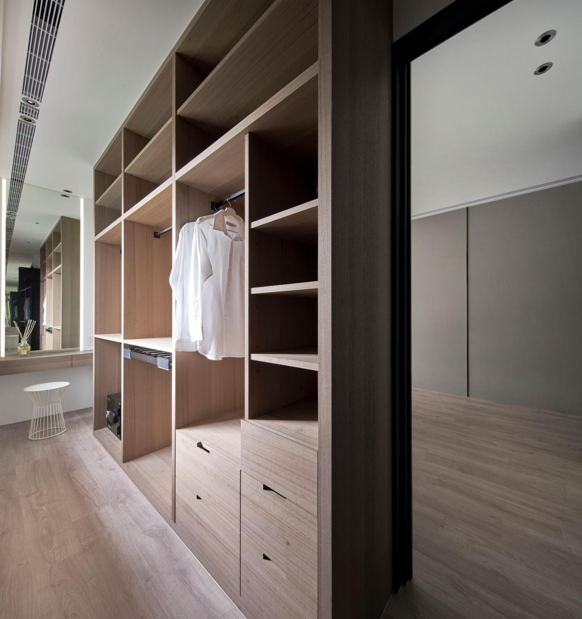 一字型簡易更衣室設計案例